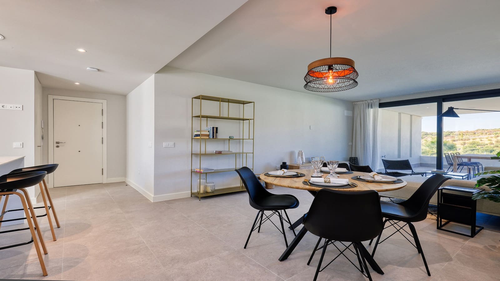 3 bedroom Apartment for sale in Estepona with pool garage - € 590,000 (Ref: 9206416)