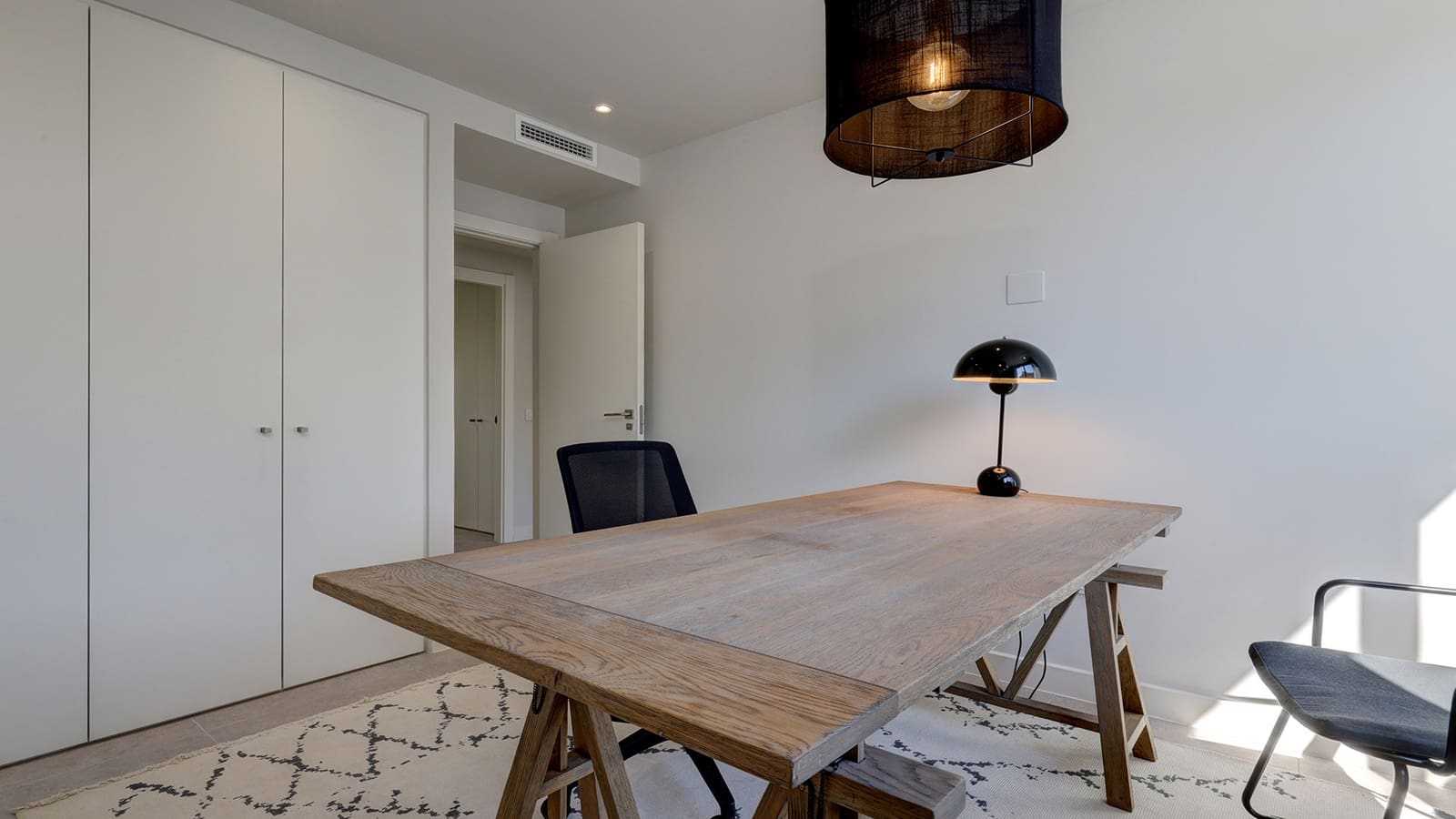 3 bedroom Apartment for sale in Estepona with pool garage - € 590,000 (Ref: 9206416)