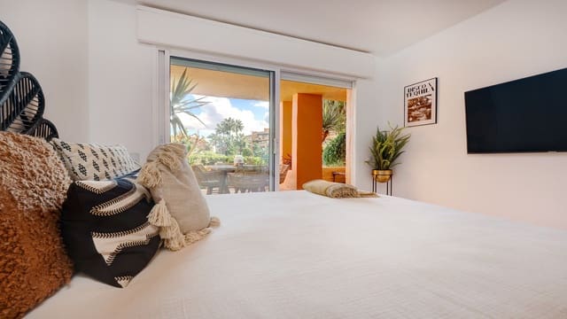 3 quarto Apartamento para venda em Castillo de la Duquesa, Manilva com piscina garagem - 595 000 € (Ref: 9359118)