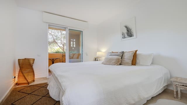 3 quarto Apartamento para venda em Castillo de la Duquesa, Manilva com piscina garagem - 595 000 € (Ref: 9359118)