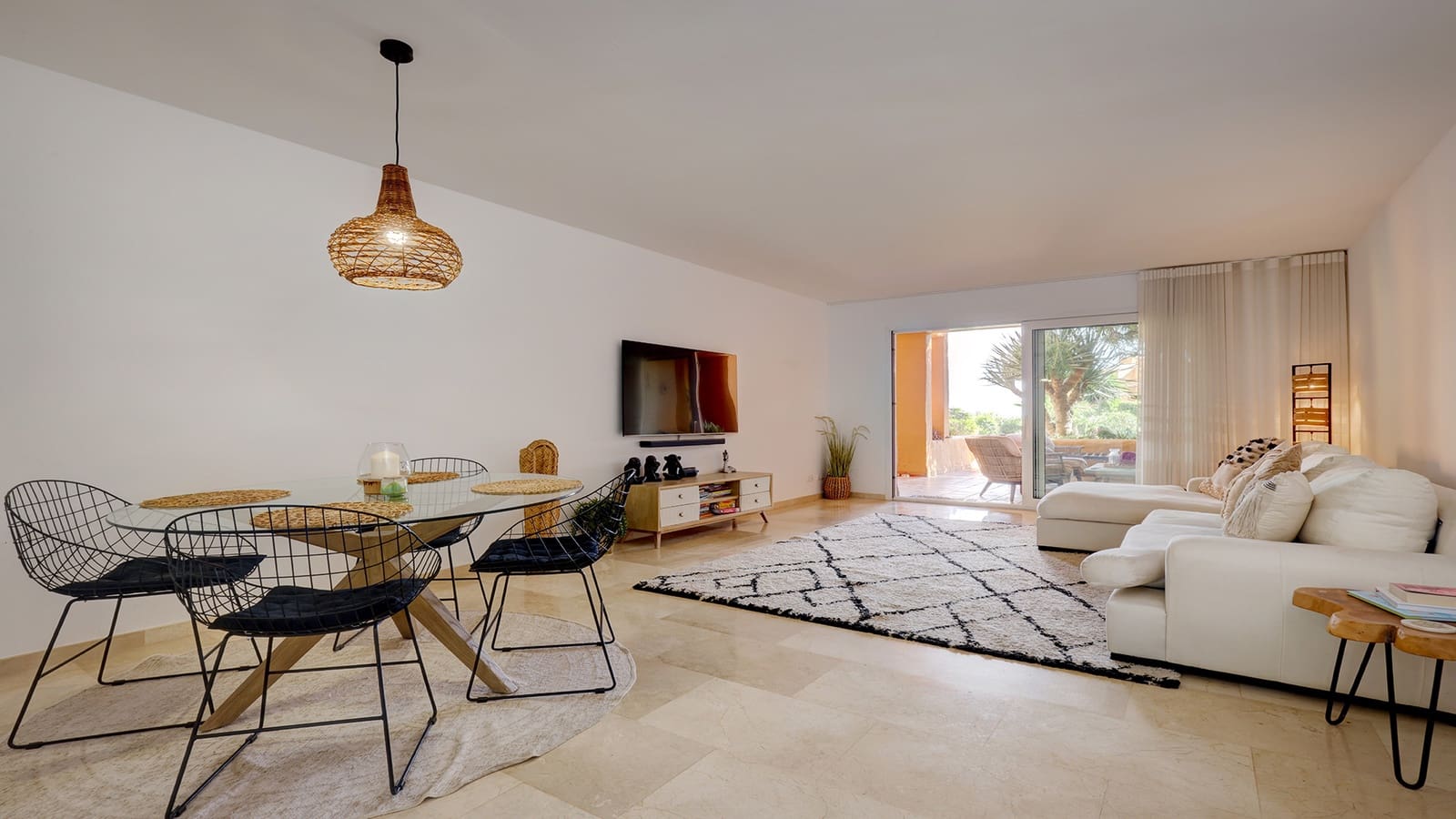 3 bedroom Apartment for sale in Manilva with pool garage - € 595,000 (Ref: 9359118)