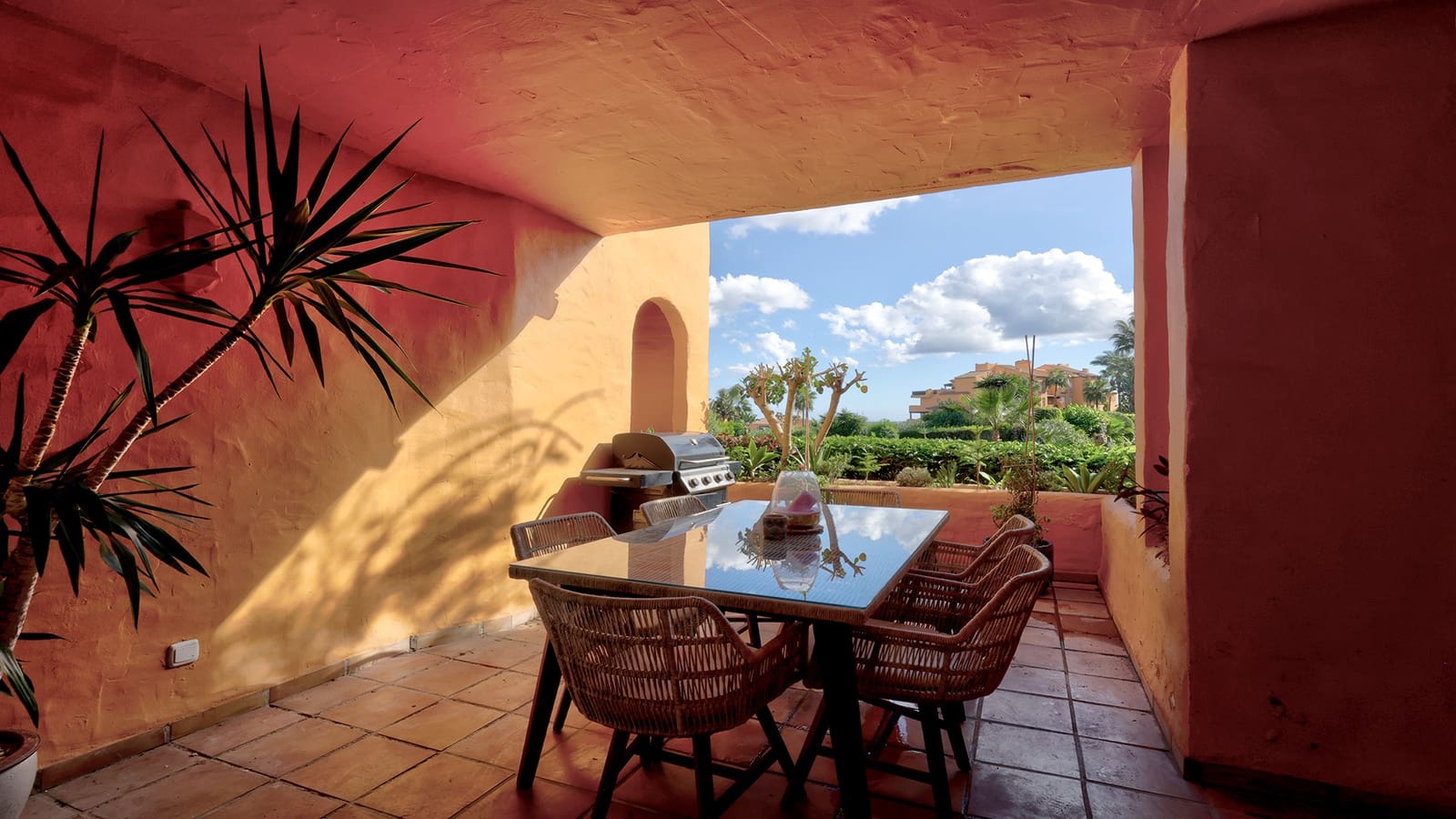 3 bedroom Apartment for sale in Manilva with pool garage - € 595,000 (Ref: 9359118)