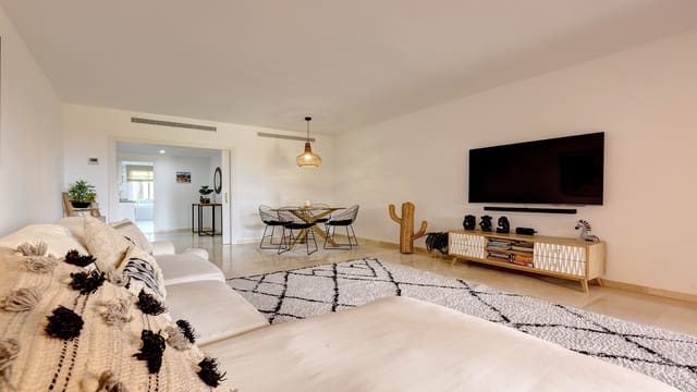 3 quarto Apartamento para venda em Castillo de la Duquesa, Manilva com piscina garagem - 595 000 € (Ref: 9359118)