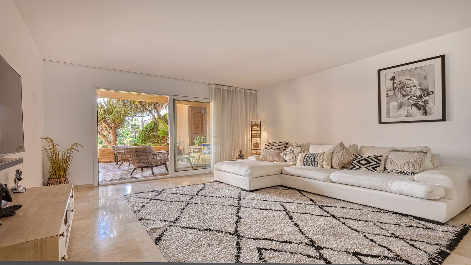 3 bedroom Apartment for sale in Manilva with pool garage - € 595,000 (Ref: 9359118)