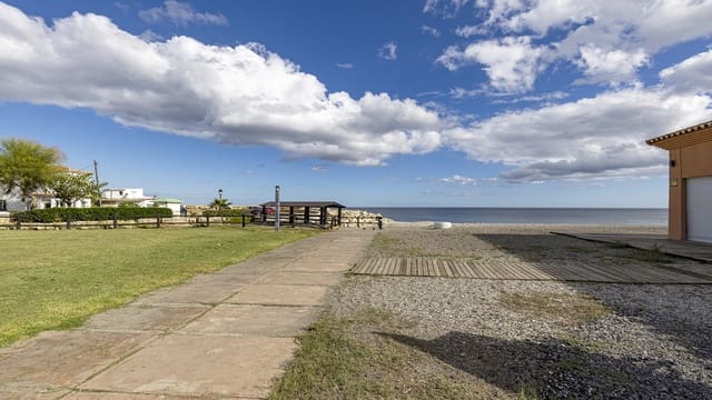 3 quarto Apartamento para venda em Castillo de la Duquesa, Manilva com piscina garagem - 595 000 € (Ref: 9359118)