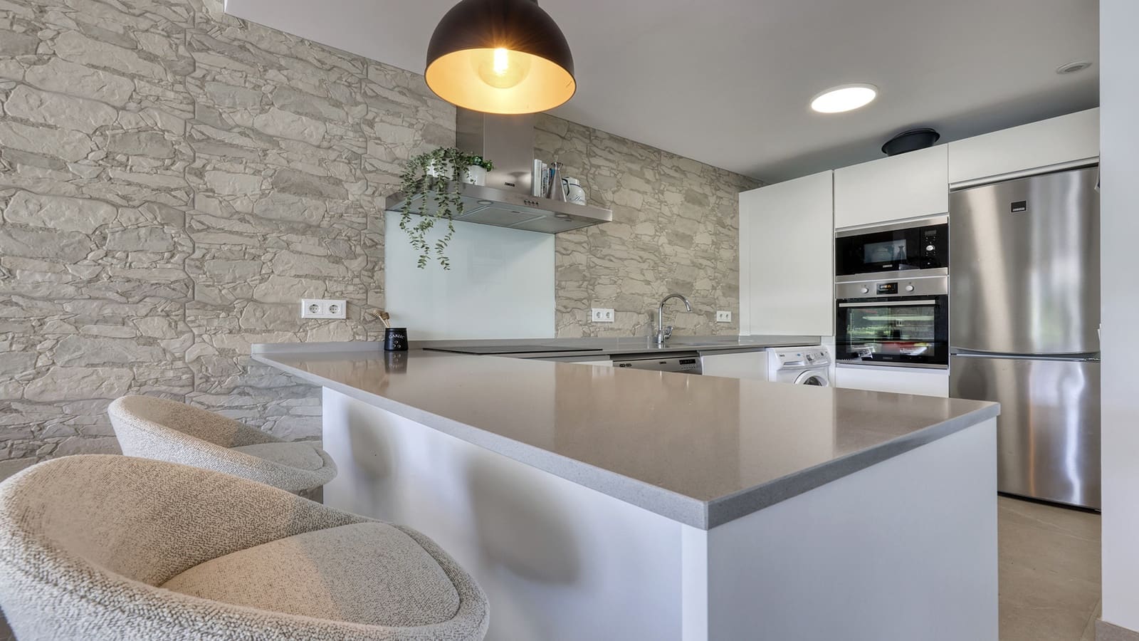 3 bedroom Apartment for sale in Casares with pool garage - € 539,000 (Ref: 9359119)