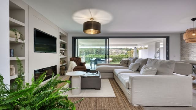 3 bedroom Apartment for sale in Casares Golf - Casares del Sol, Casares with pool garage - € 539,000 (Ref: 9359119)