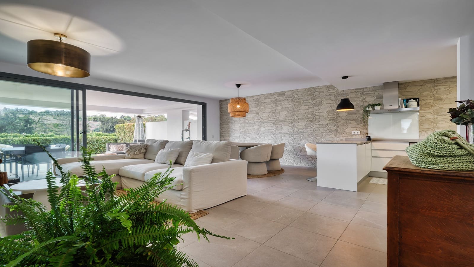 3 bedroom Apartment for sale in Casares with pool garage - € 539,000 (Ref: 9359119)