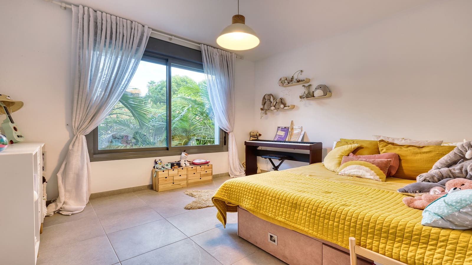 3 bedroom Apartment for sale in Casares with pool garage - € 539,000 (Ref: 9359119)