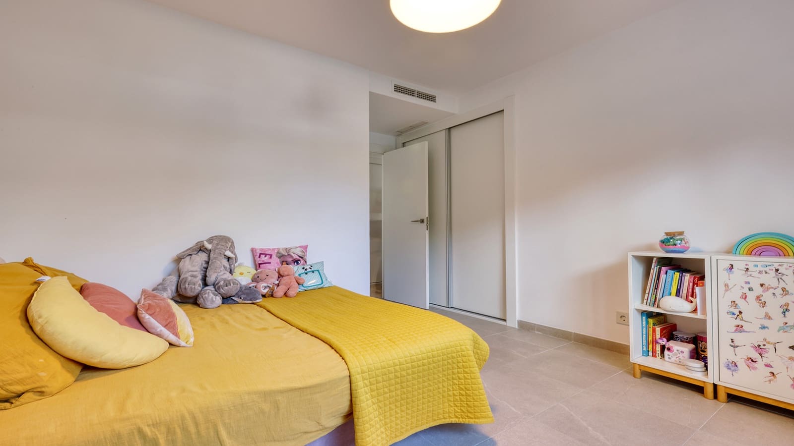 3 bedroom Apartment for sale in Casares with pool garage - € 539,000 (Ref: 9359119)