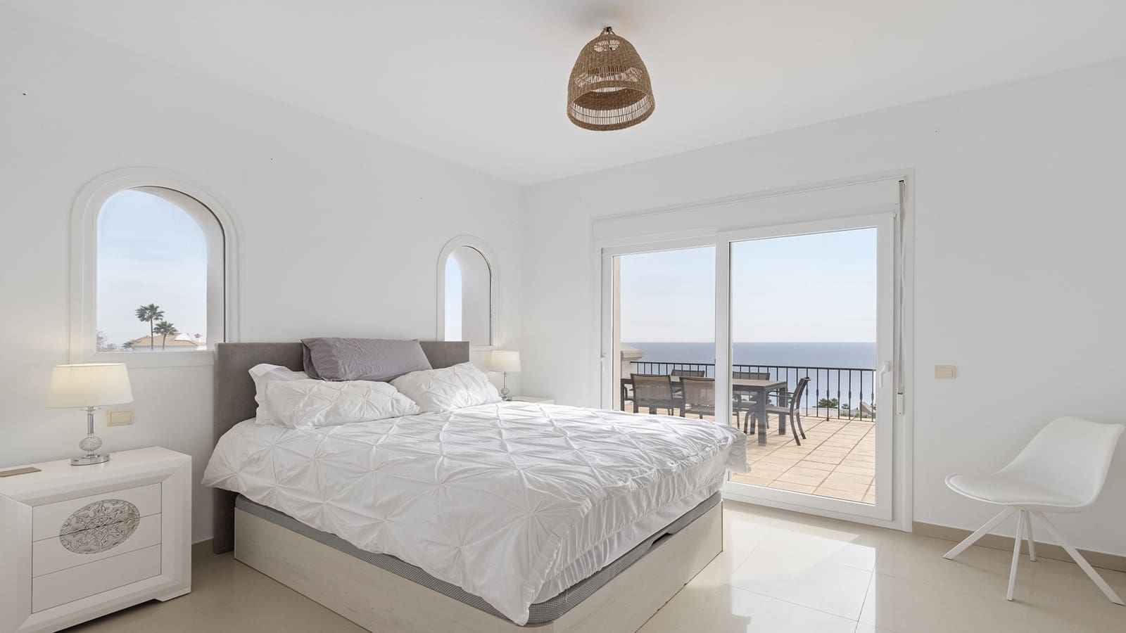 Chalet de 4 habitaciones en Manilva en venta con piscina garaje - 1.450.000 € (Ref: 9367264)