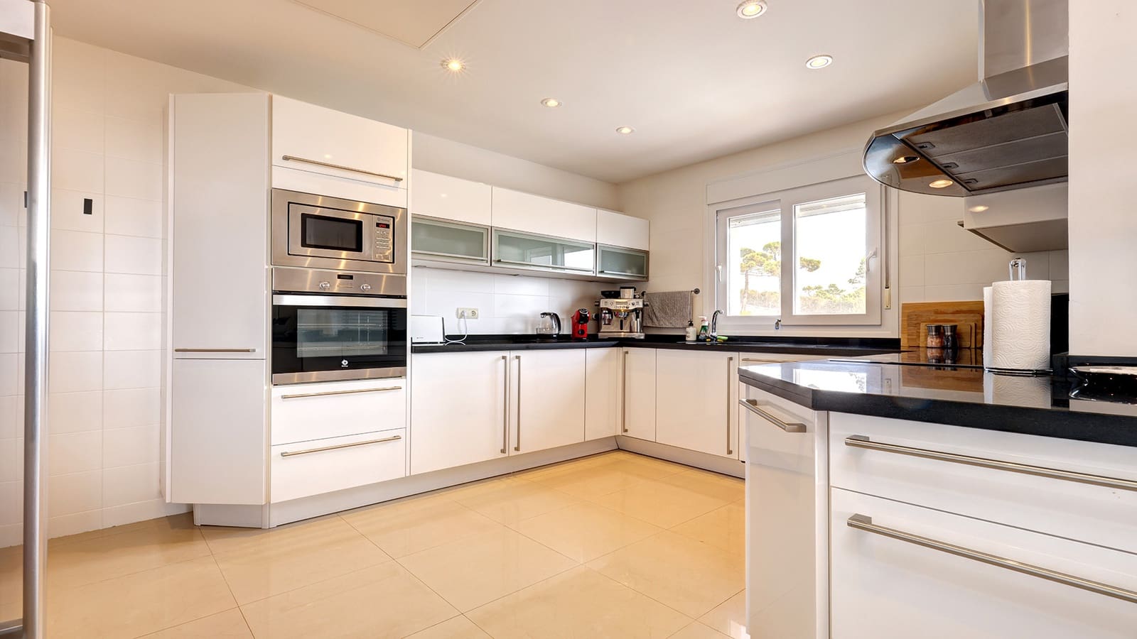 Chalet de 4 habitaciones en Manilva en venta con piscina garaje - 1.450.000 € (Ref: 9367264)