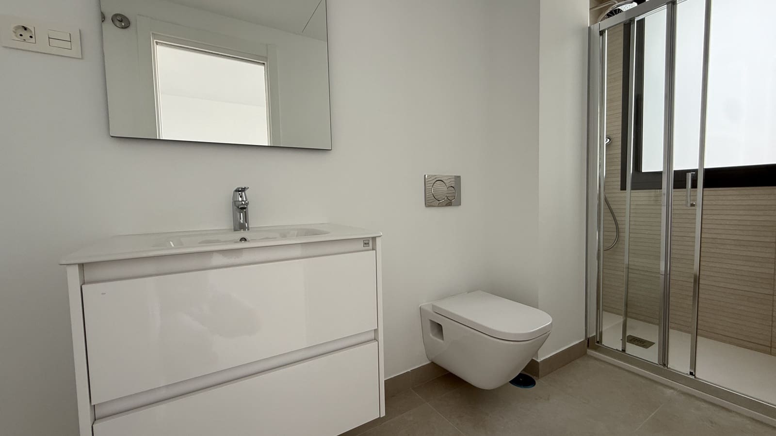 1 soveværelse Penthouse til salg i Estepona - € 650.000 (Ref: 9400736)