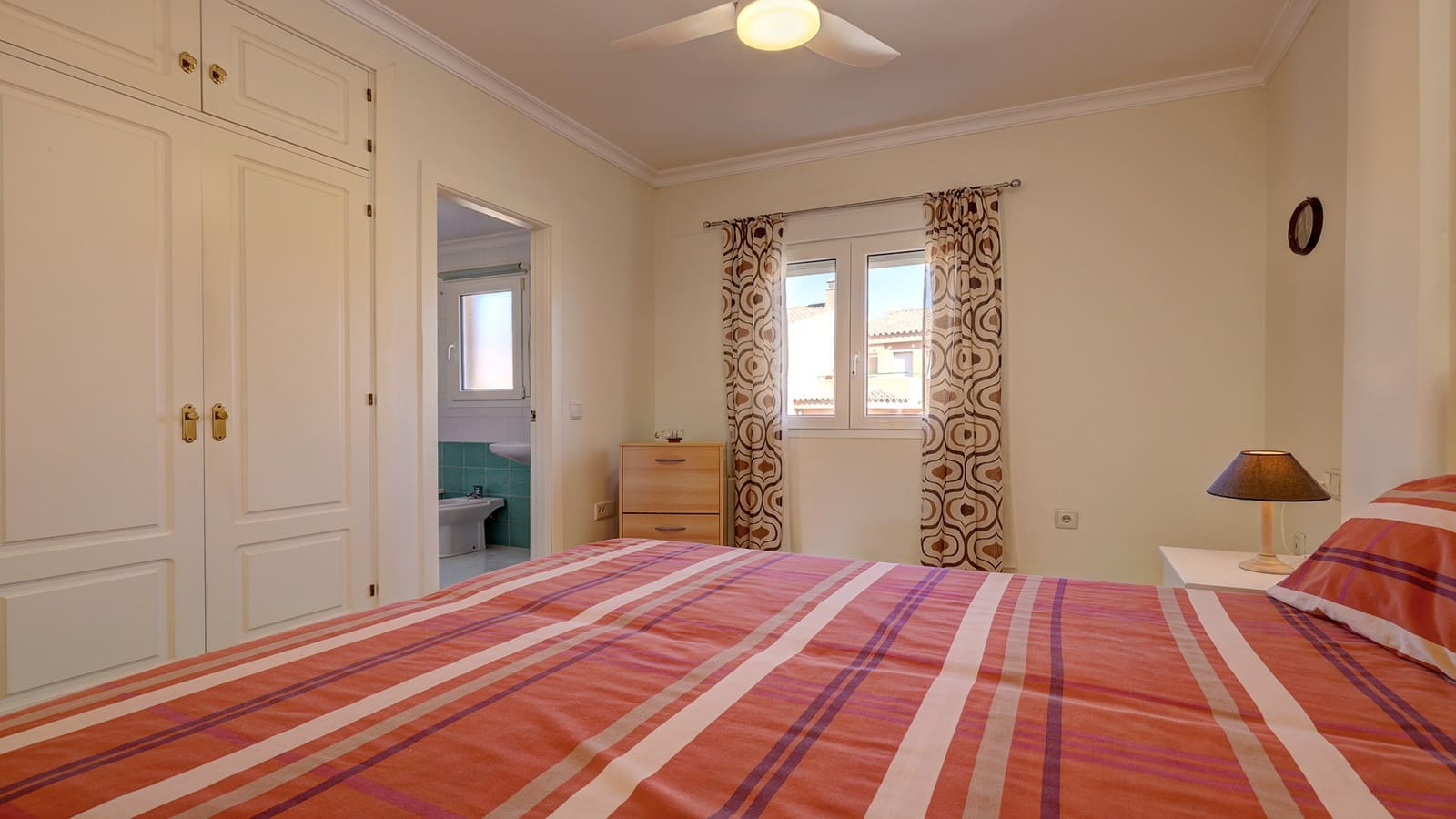 1 sypialnia Apartament na sprzedaż w Manilva z basenem garażem - 230 000 € (Ref: 9406451)