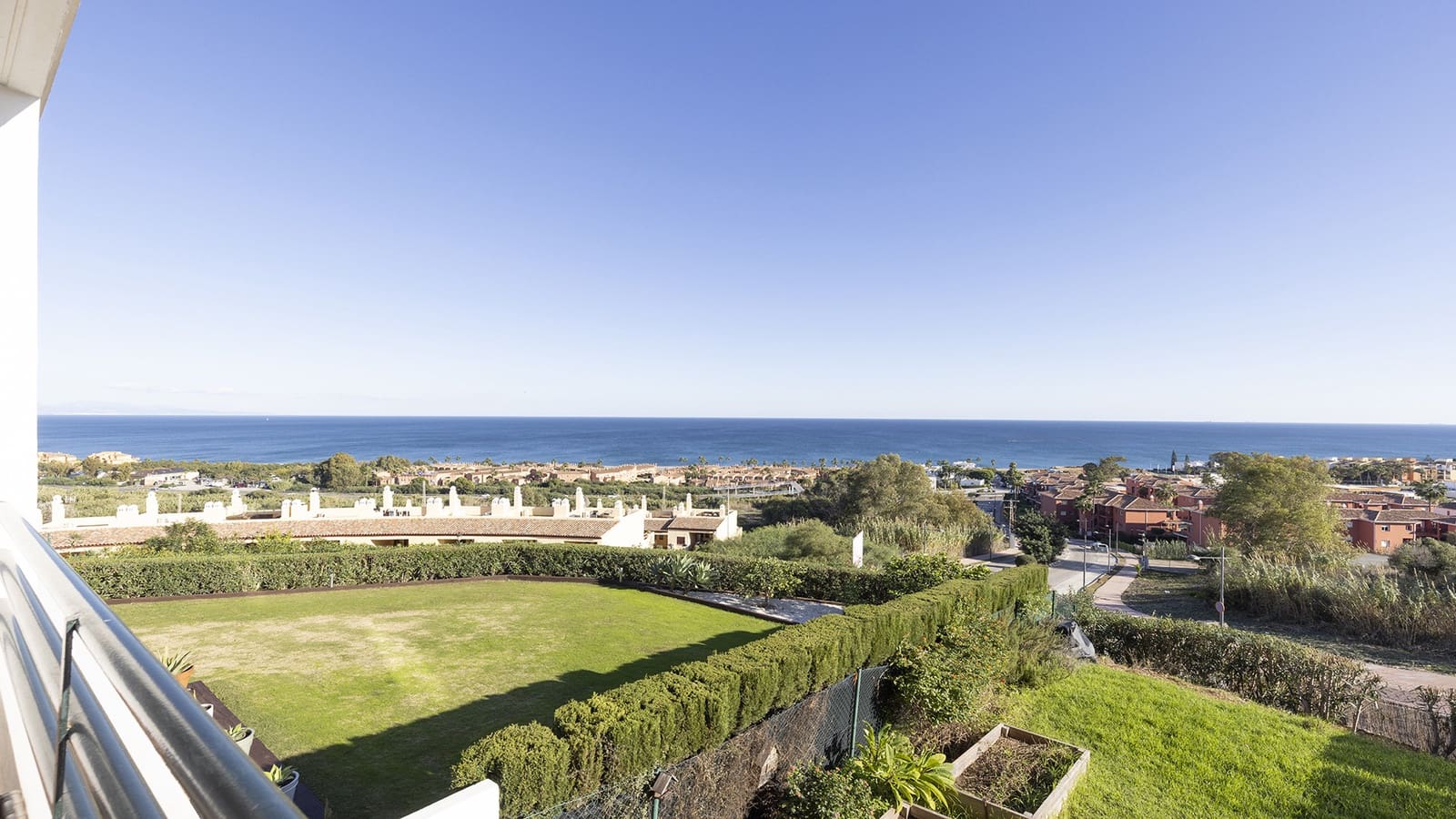 2 sypialnia Apartament na sprzedaż w Manilva z basenem garażem - 275 000 € (Ref: 9413899)