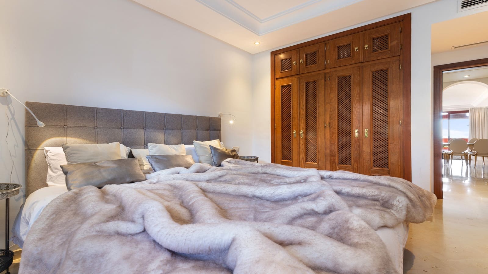 2 bedroom Apartment for sale in Guadalmansa with pool garage - € 1,475,000 (Ref: 9422211)