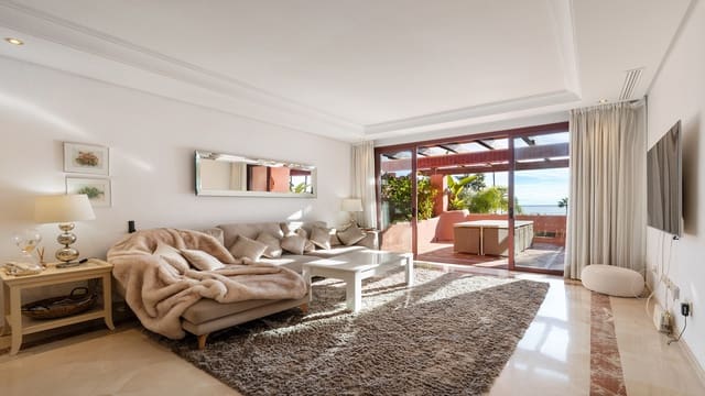 2 soverom Leilighet til salgs i Resinera-Voladilla, Estepona med svømmebasseng garasje - € 1 475 000 (Ref: 9422211)