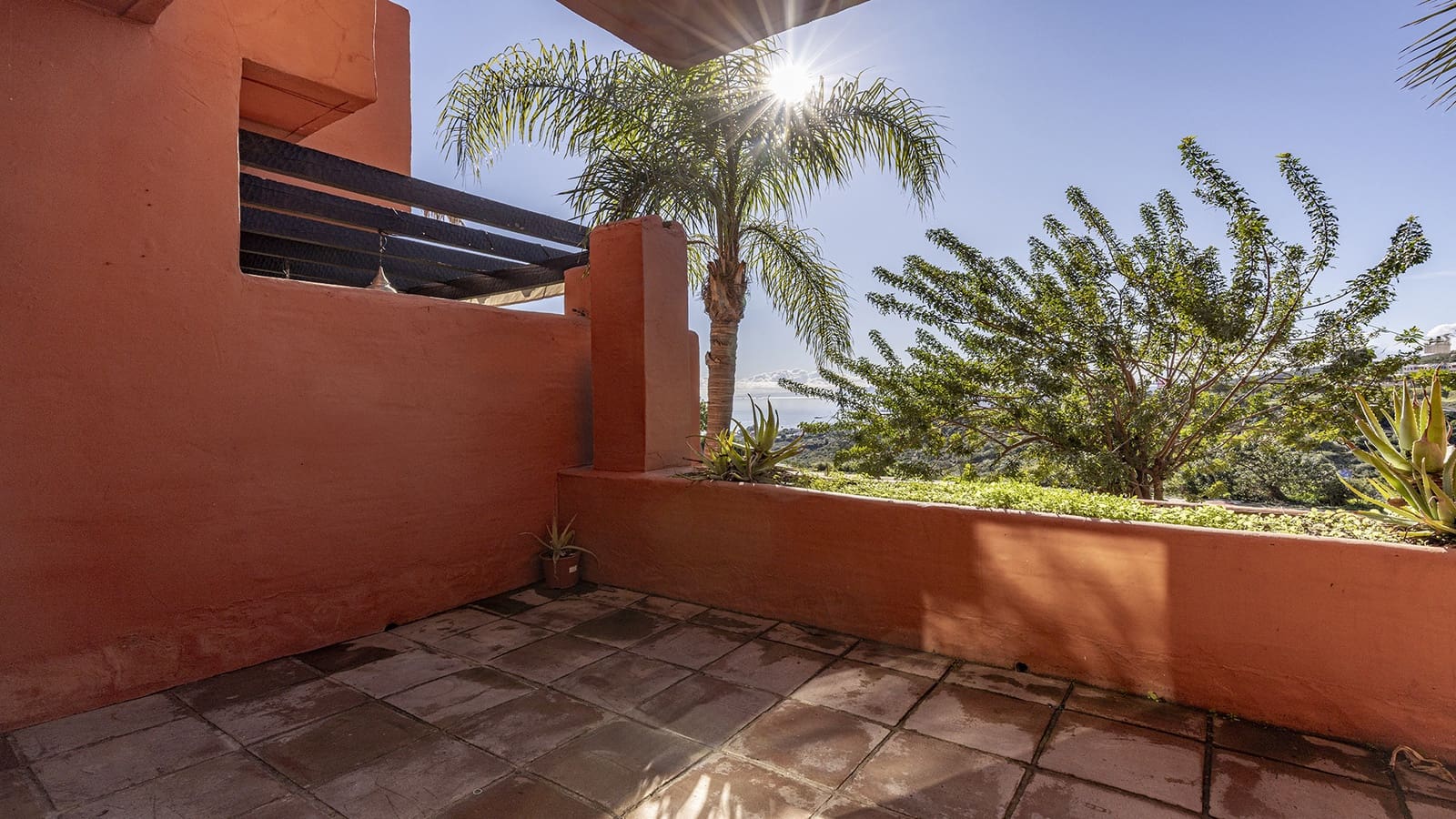 2 bedroom Townhouse for sale in Manilva with pool garage - € 400,000 (Ref: 9470304)