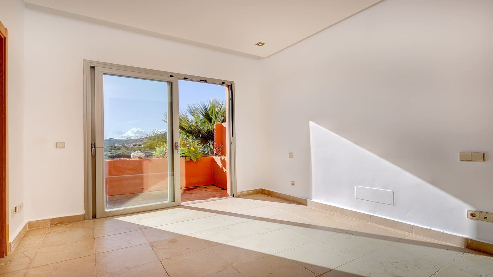 2 bedroom Townhouse for sale in Manilva with pool garage - € 400,000 (Ref: 9470304)