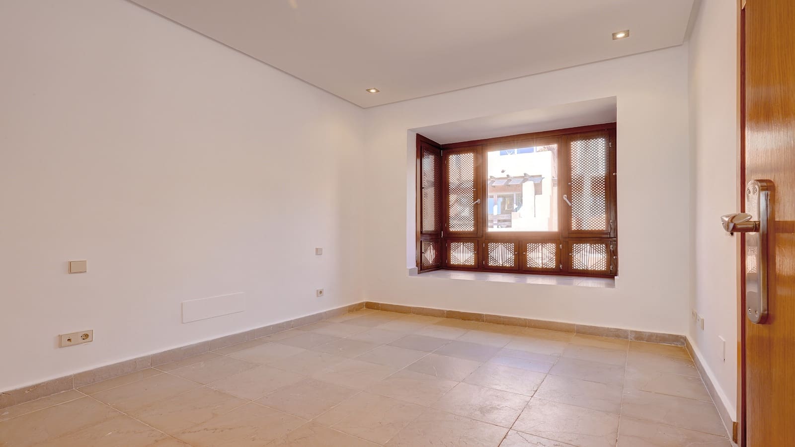2 bedroom Townhouse for sale in Manilva with pool garage - € 400,000 (Ref: 9470304)