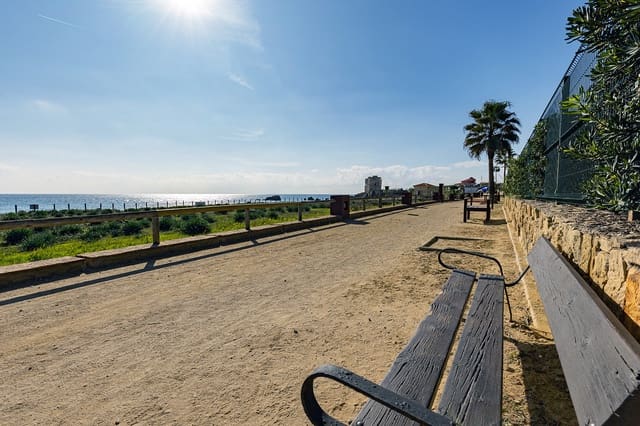 3 Zimmer Apartment zu verkaufen in Bahia de Casares, Casares mit Pool Garage - 795.000 € (Ref: 9535761)