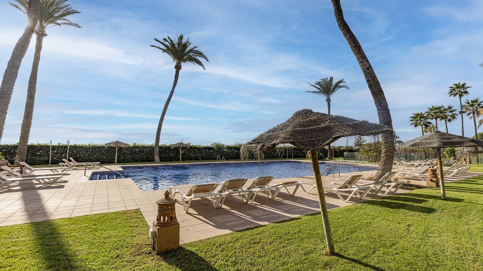 3 slaapkamer Appartement te koop in Casares met zwembad garage - € 795.000 (Ref: 9535761)