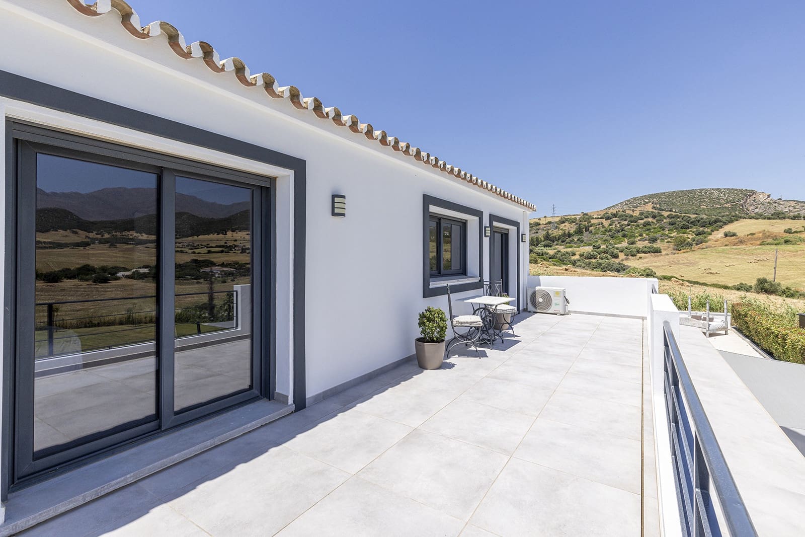 4 bedroom Finca/Country House for sale in Casares with pool garage - € 2,250,000 (Ref: 9535762)