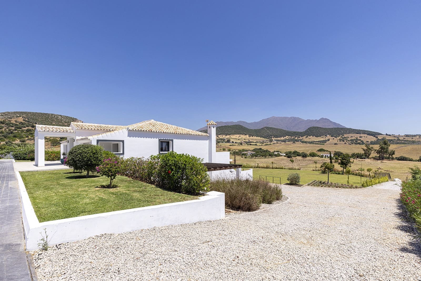 4 bedroom Finca/Country House for sale in Casares with pool garage - € 2,250,000 (Ref: 9535762)
