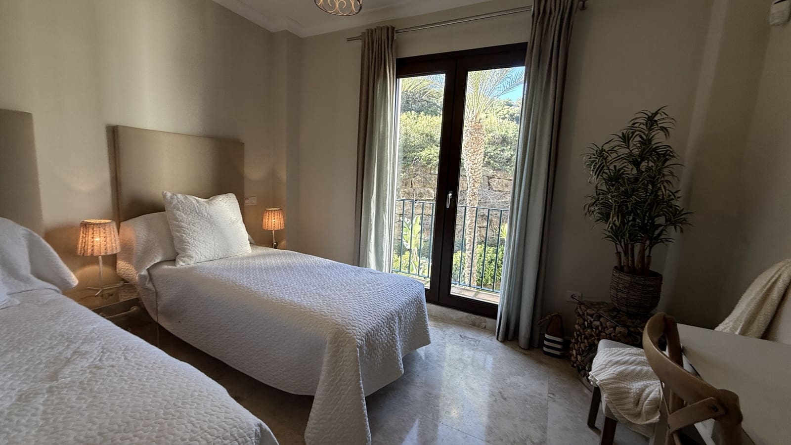 2 Zimmer Apartment zu verkaufen in Casares mit Pool Garage - 399.000 € (Ref: 9535763)