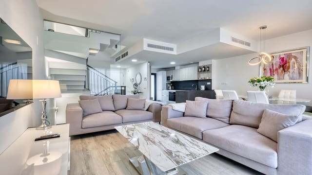 3 sovrum Hus till salu i Manilva med pool garage - 699 000 € (Ref: 9547859)