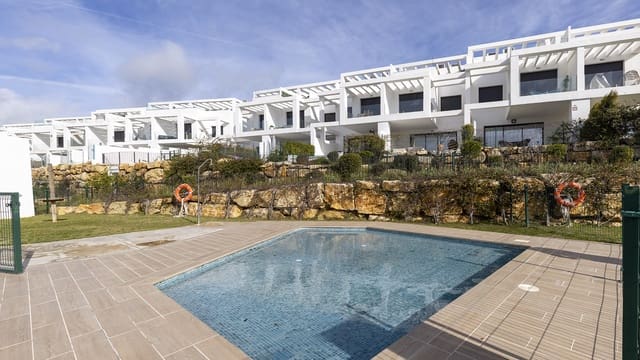 Casa de 3 habitaciones en Manilva en venta con piscina garaje - 699.000 € (Ref: 9547859)