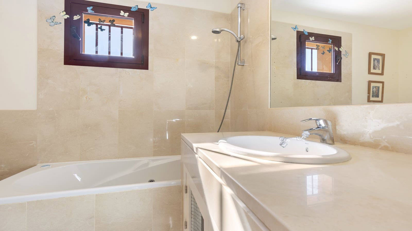 3 bedroom Apartment for sale in Manilva with pool garage - € 350,000 (Ref: 9625554)