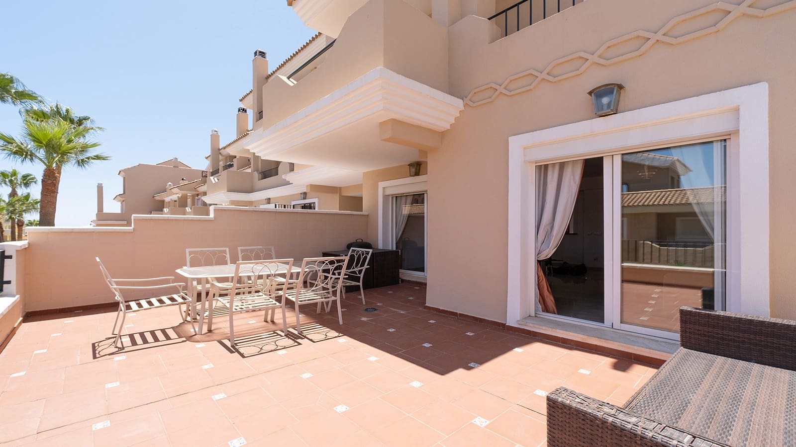 4 sypialnia Dom na sprzedaż w Manilva z basenem garażem - 495 000 € (Ref: 9674026)