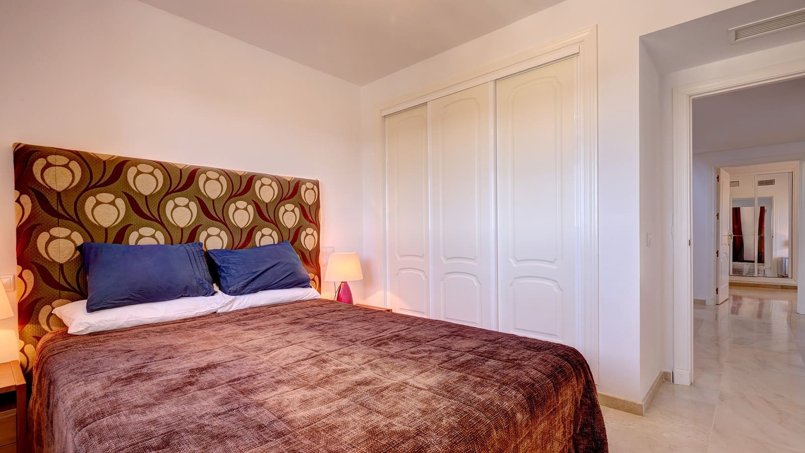 4 sypialnia Dom na sprzedaż w Manilva z basenem garażem - 495 000 € (Ref: 9674026)