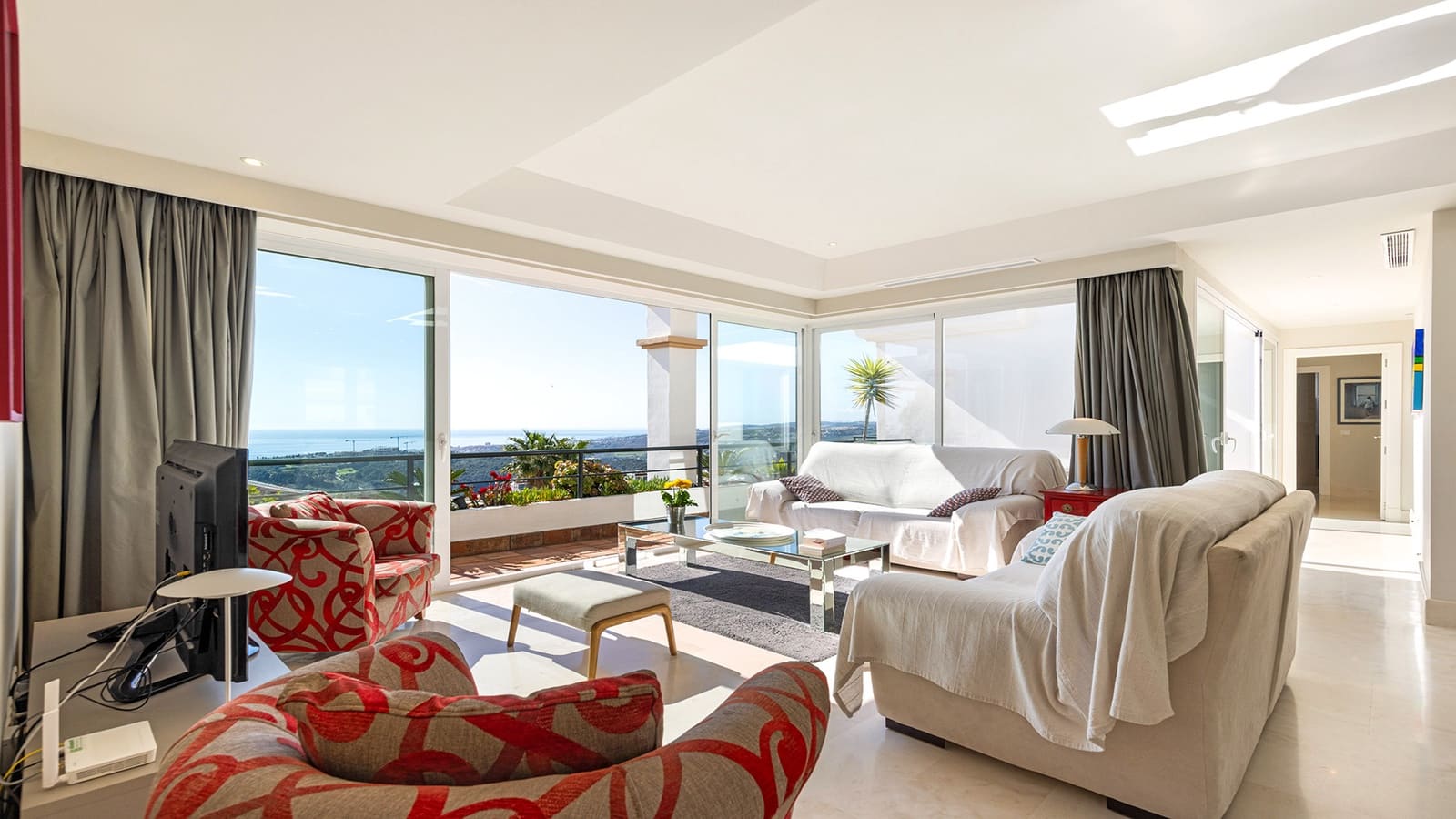 3 bedroom Penthouse for sale in Casares with pool garage - € 650,000 (Ref: 9674027)