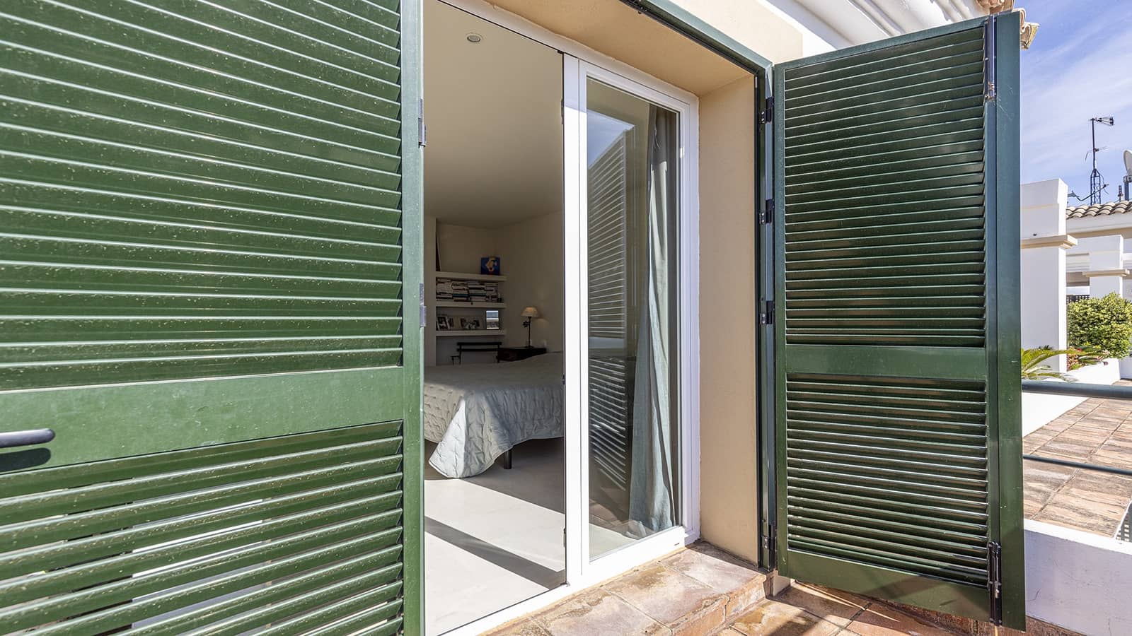 3 bedroom Penthouse for sale in Casares with pool garage - € 650,000 (Ref: 9674027)