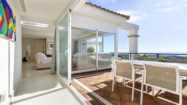 3 chambre Penthouse à vendre à Casares avec piscine garage - 650 000 € (Ref: 9674027)