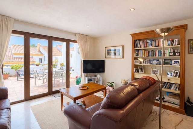 4 soveværelse Byhus til salg i Manilva med swimmingpool garage - € 450.000 (Ref: 9698723)