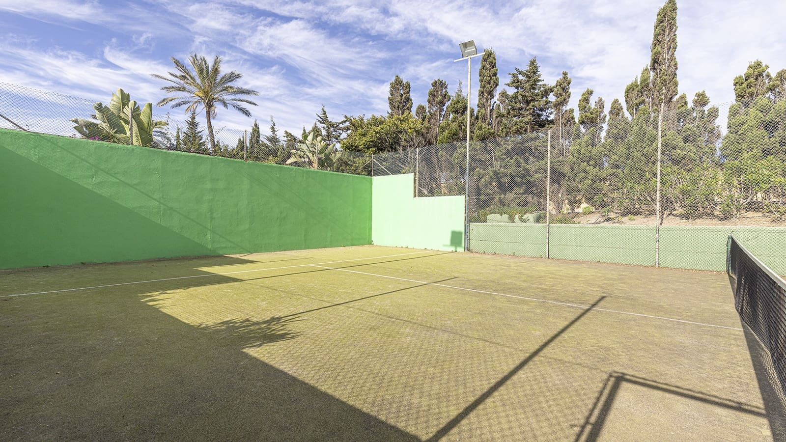 4 soveværelse Byhus til salg i Manilva med swimmingpool garage - € 450.000 (Ref: 9698723)