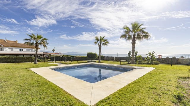 4 soveværelse Byhus til salg i Manilva med swimmingpool garage - € 450.000 (Ref: 9698723)