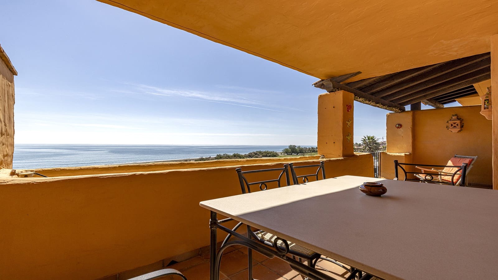 3 bedroom Apartment for sale in Manilva with pool garage - € 650,000 (Ref: 9729272)
