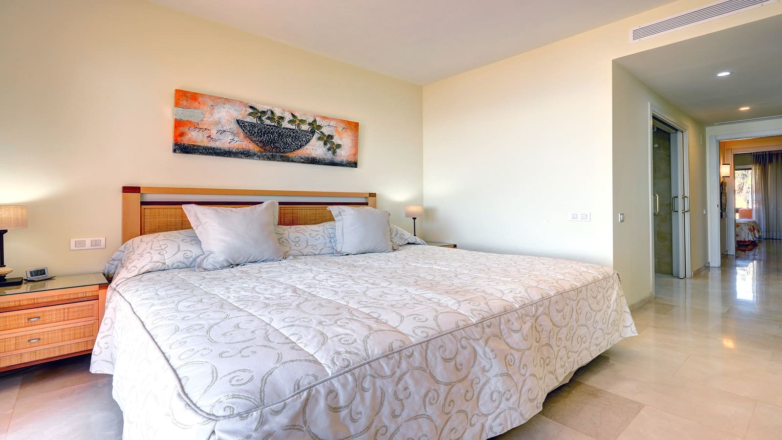 3 bedroom Apartment for sale in Manilva with pool garage - € 650,000 (Ref: 9729272)