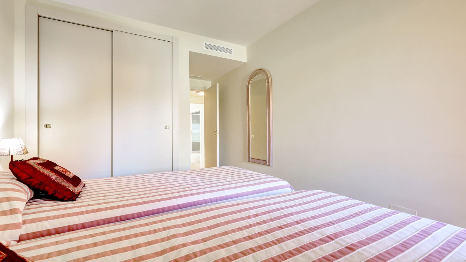 3 bedroom Apartment for sale in Manilva with pool garage - € 650,000 (Ref: 9729272)