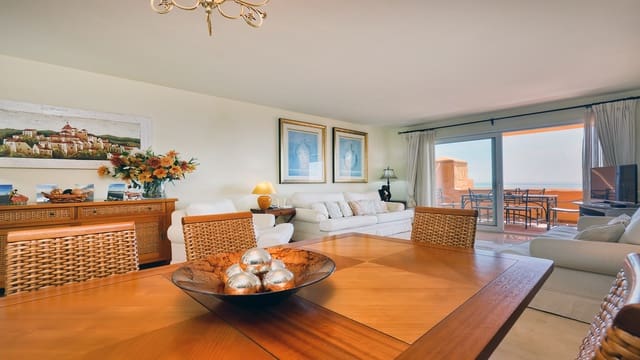 3 slaapkamer Appartement te koop in Manilva met zwembad garage - € 675.000 (Ref: 9729272)