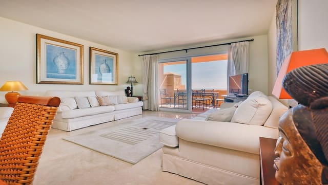 3 slaapkamer Appartement te koop in Manilva met zwembad garage - € 675.000 (Ref: 9729272)