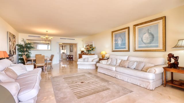 3 slaapkamer Appartement te koop in Manilva met zwembad garage - € 675.000 (Ref: 9729272)