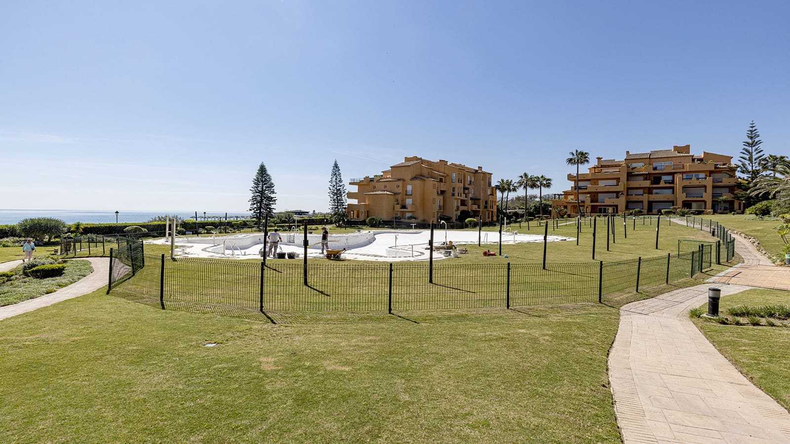 3 bedroom Apartment for sale in Manilva with pool garage - € 650,000 (Ref: 9729272)