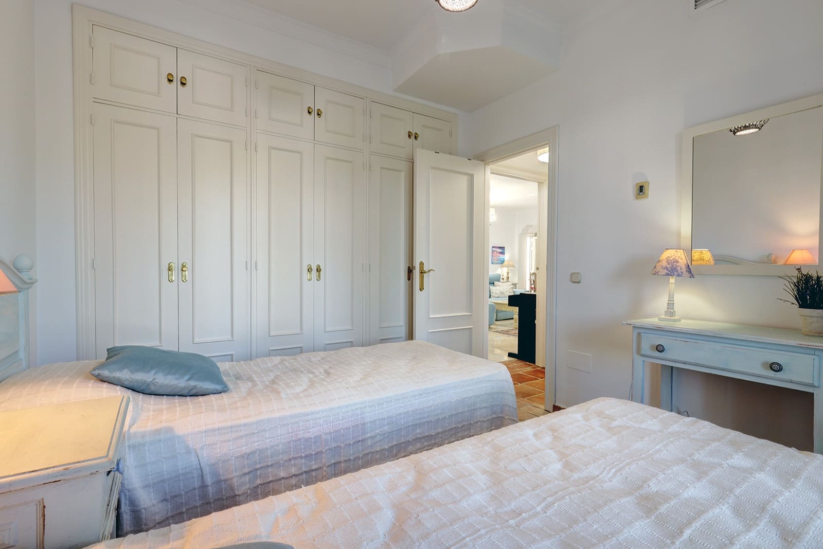 3 soveværelse Lejlighed til salg i Casares med swimmingpool garage - € 635.000 (Ref: 9780421)