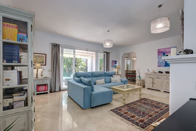 3 soveværelse Lejlighed til salg i Casares med swimmingpool garage - € 635.000 (Ref: 9780421)