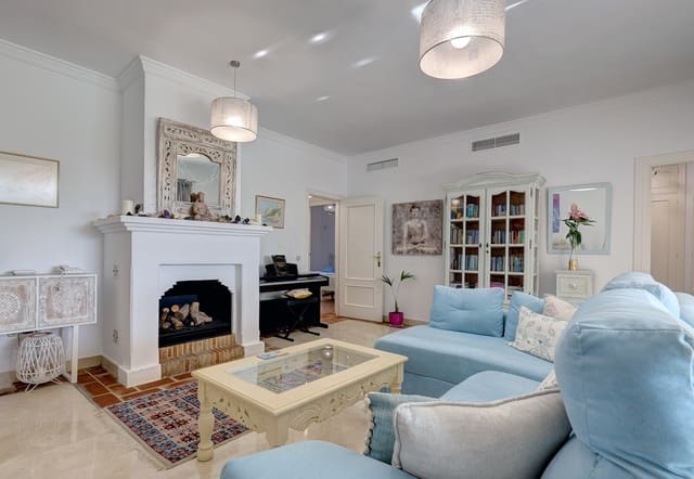 3 soveværelse Lejlighed til salg i Casares med swimmingpool garage - € 635.000 (Ref: 9780421)